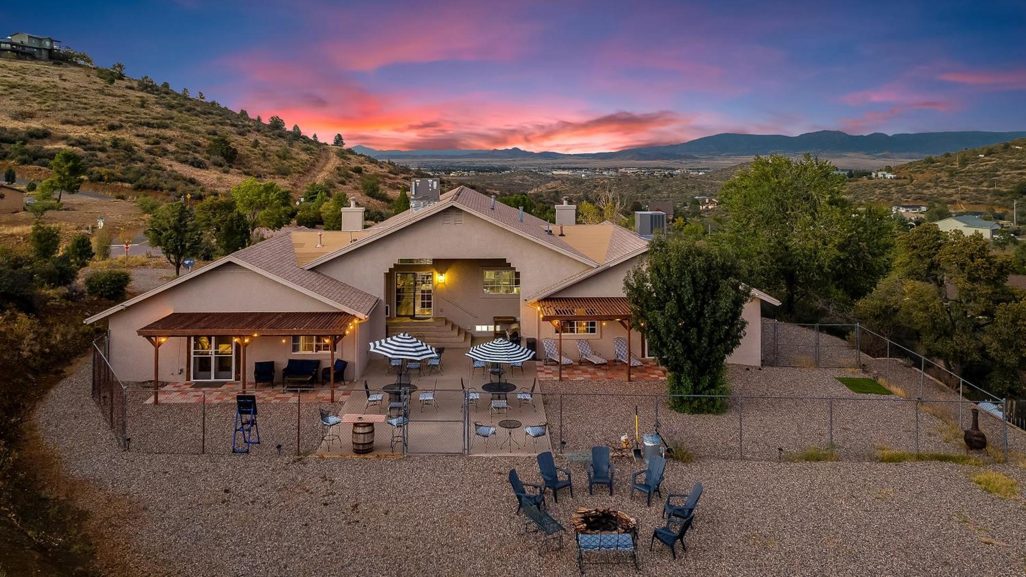 Luxury Prescott Home 4K Ft- Sleeps 22 Whot Tub المظهر الخارجي الصورة