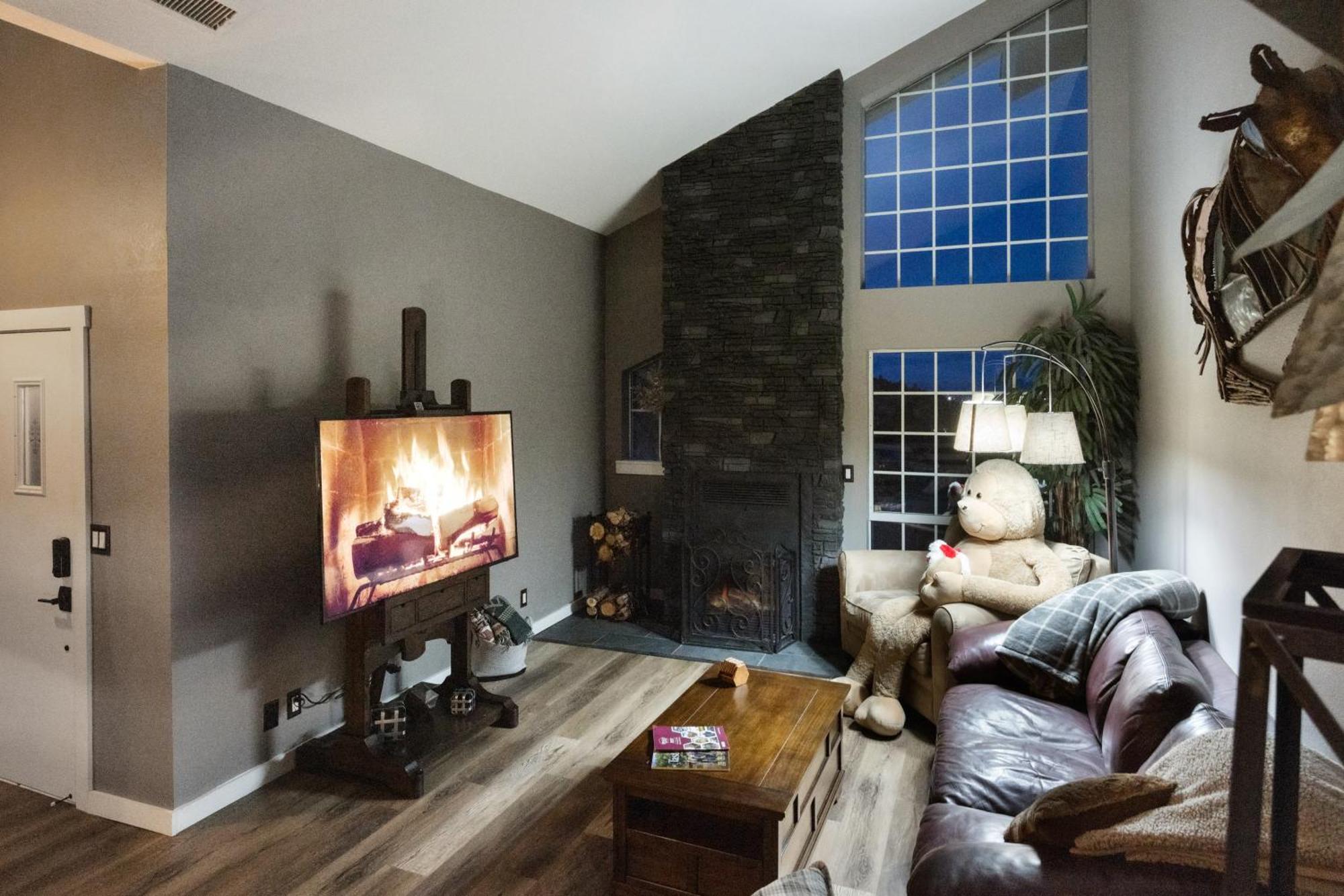 Luxury Prescott Home 4K Ft- Sleeps 22 Whot Tub المظهر الخارجي الصورة