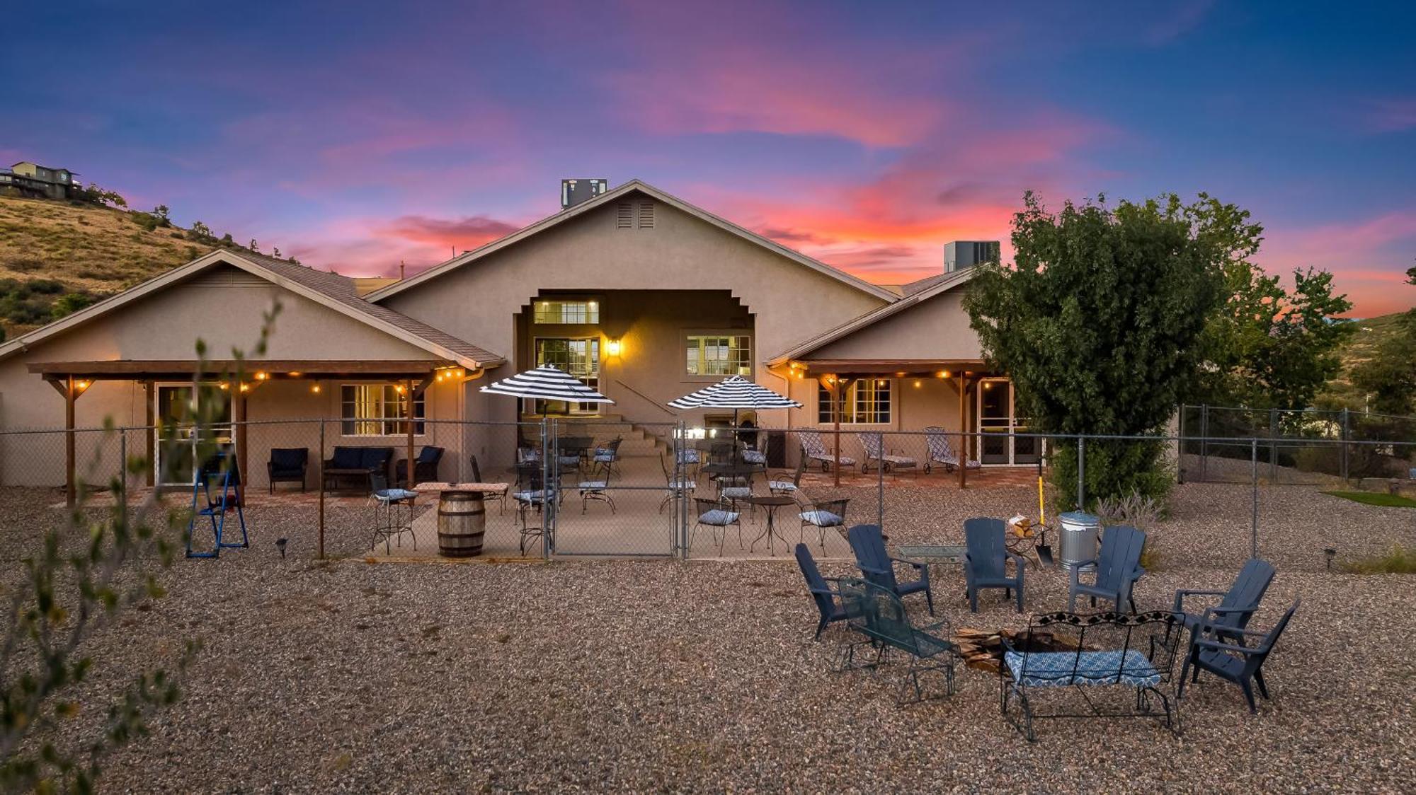 Luxury Prescott Home 4K Ft- Sleeps 22 Whot Tub المظهر الخارجي الصورة