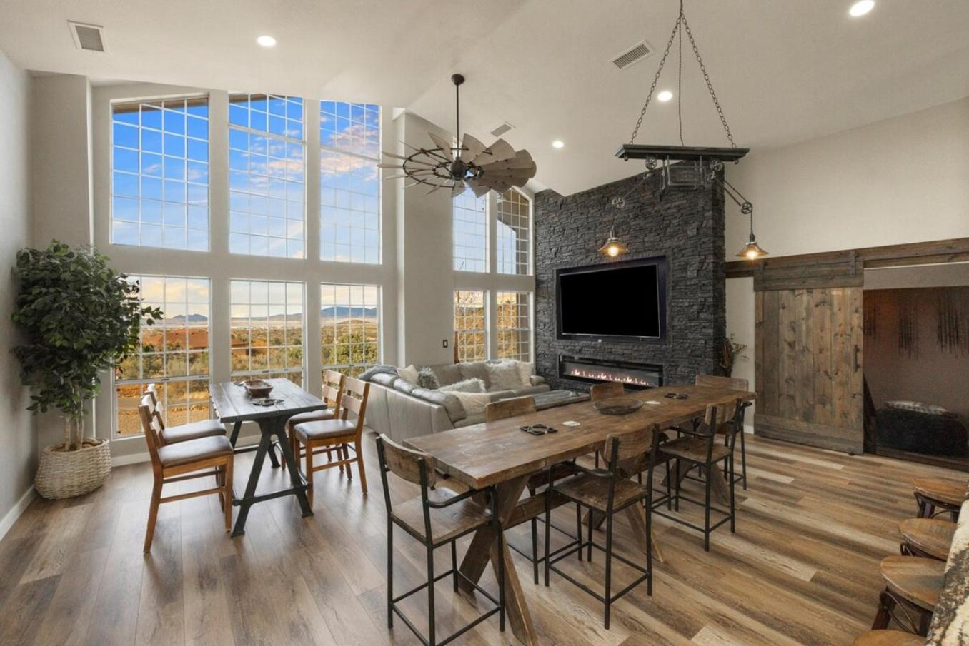 Luxury Prescott Home 4K Ft- Sleeps 22 Whot Tub المظهر الخارجي الصورة